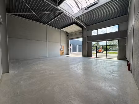 commercieel te huur in zwevezele