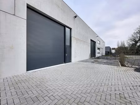 commercieel te huur in vichte