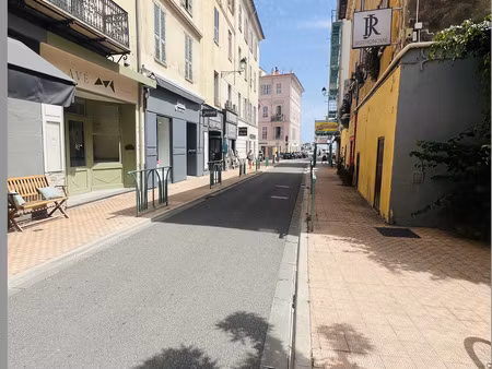 vente commerce 177 m² menton (06500)