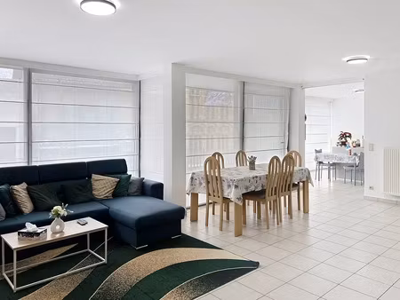 appartement te huur in roeselare met 3 slaapkamers