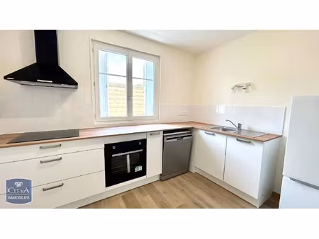 maison à louer 0 pièce - la chapelle-saint-ursin (18) - 910€