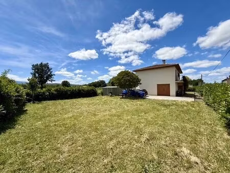 maison familiale avec jardin et garage