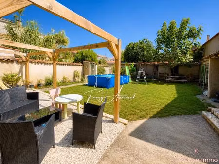 maison de ville - jardin - grand garage - dépendances - accès privé au port de marans