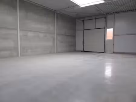 kmo-unit op strategische locatie - verkoop onder registratierechten!!