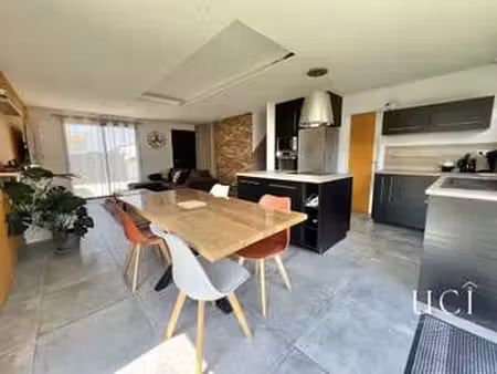 vente maison à geneston (44140) : à vendre / 93m² geneston