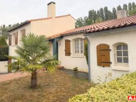 vente maison à la châtaigneraie (85120) : à vendre / 126m² la châtaigneraie