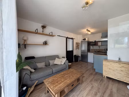 location appartement 2 pièces 41m² poitiers 86000