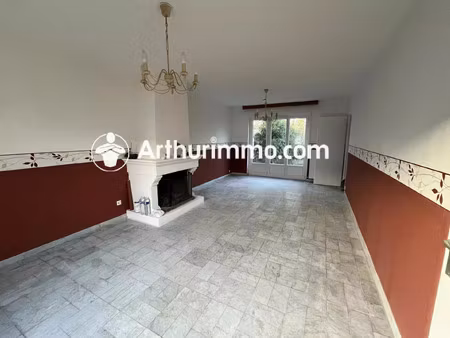 location maison 4 pièces 82 m2 à savigny-le-temple