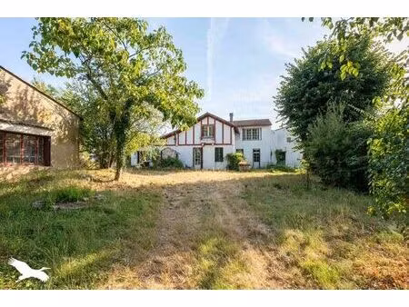 vente maison 9 pièces 270 m² mirambeau (17150)
