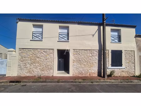 vente maison 4 pièces 137 m² rochefort (17300)