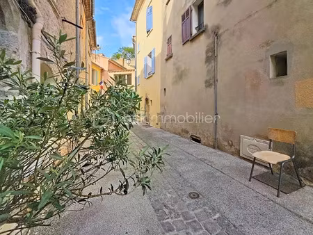 vente maison 3 pièces 124 m² à solliès-ville (83210)  245 000 €