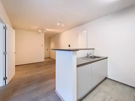 appartement te koop in deinze met 1 slaapkamer