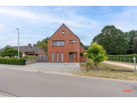 huis te koop in arendonk met 4 slaapkamers