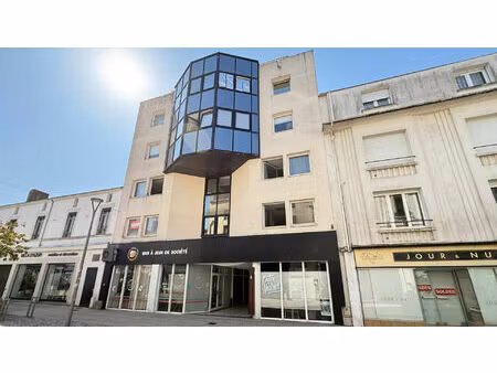 vente local commercial  200.00m²  la roche