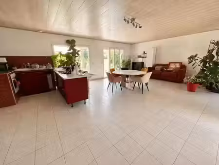 vente maison 6 pièces 151 m² chauffour-sur-vell (19500)