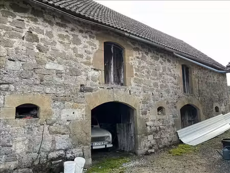 grange de 2 pièces principales