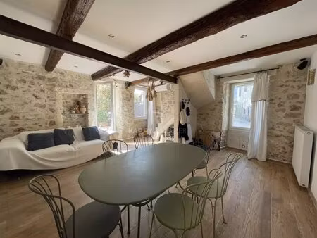 charmante maison de village en pierre à mouriès