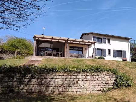 vente maison 8 pièces 176 m² à monthoiron (86210)  317 200 €