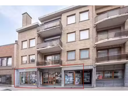 commercieel te koop in boom met 2 slaapkamers