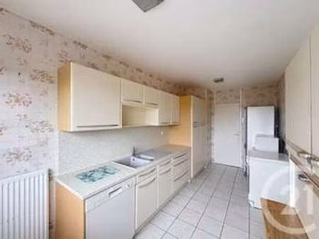 vente appartement 5 pièces à laval (53000) : à vendre 5 pièces / 84m² laval