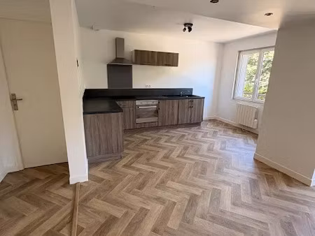 location appartement 4 pièces 95 m² à pontivy (56300)  850 €