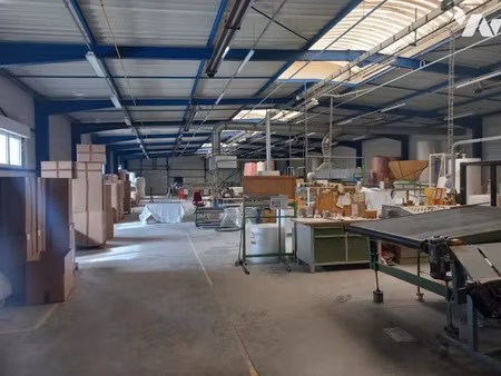 vente locaux professionnels à valcourt (52100)  370 000 €