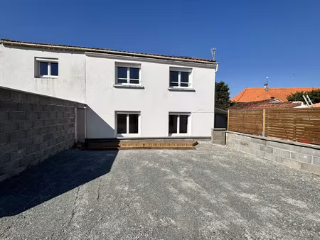 location maison 3 pièces 62 m² à échillais (17620)