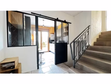 vente maison 6 pièces  111.00m²  médis