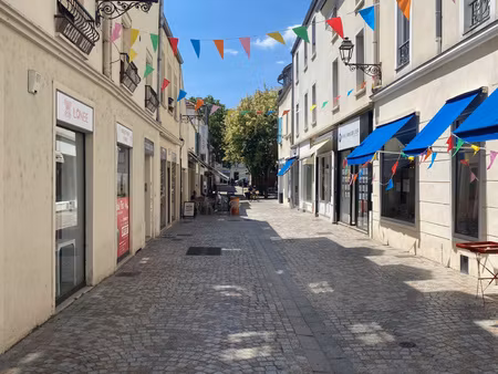 achat local commercial 22m² melun 77000