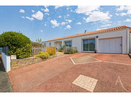 vente maison 5 pièces  123.00m²  montaigu