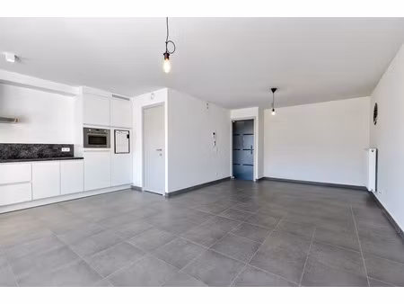 appartement te koop in veurne met 2 slaapkamers