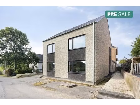 huis te koop in mater met 4 slaapkamers