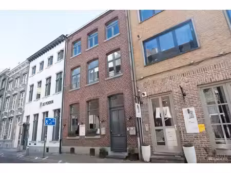 commercieel te koop in maaseik met 2 slaapkamers
