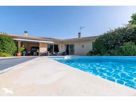 vente maison 6 pièces 174 m² hourtin (33990)