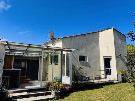 maison individuelle dans un quartier résidentiel