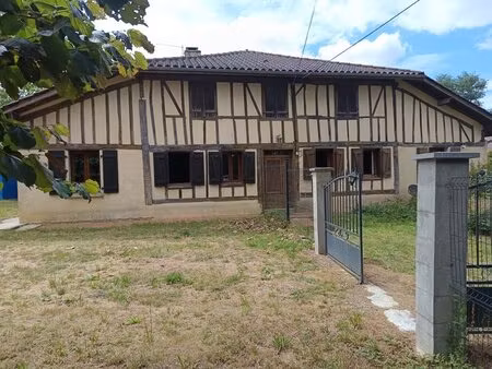 propriété d'exception : 2 maisons  450 m² de dépendances et 6 hectares de terres