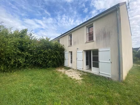 location maison 4 pièces  84.65m²  quiers