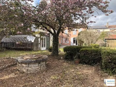 maison bourgeoise environ 345 m² parcelle de 695 m² ?