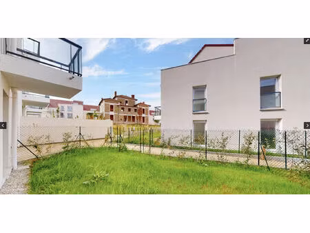 location appartement 2 pièces  48.68m²  mennecy