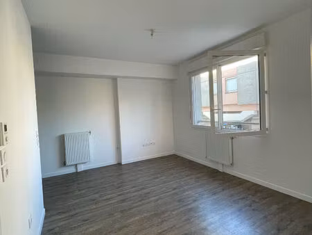 location appartement 2 pièces  38.75m²  évreux