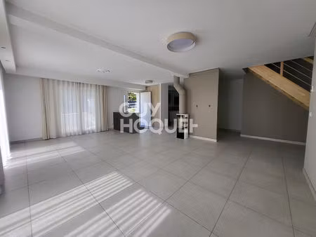superbe maison 6 pièces à louer à presles en brie - 185 m² sur terrain de 799 m²