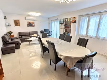aix immeuble avec 2 appartements+ combles aménagés  jardin et annexes