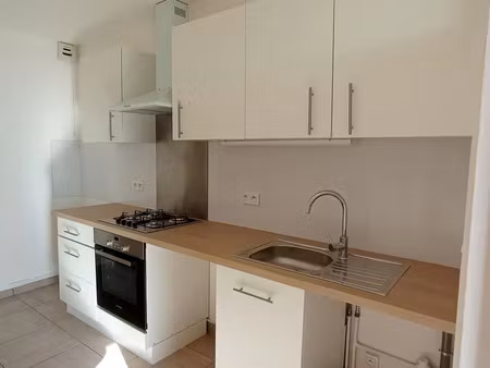 location appartement 3 pièces 62 m² à toulon (83100)