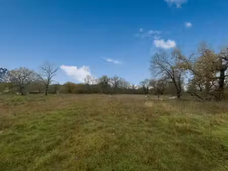 secteur gramat – terrain constructible de 1 040 m² dans un environnement calme et plein de