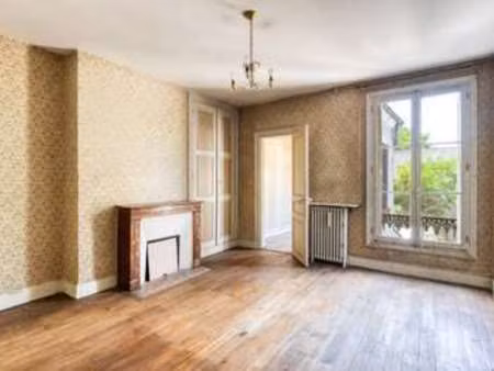 vente maison à tours (37000) : à vendre / 202m² tours