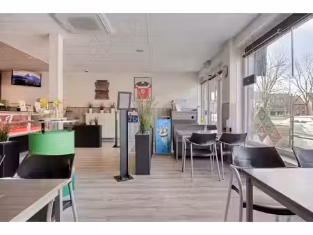 commercieel te koop in kaprijke met 4 slaapkamers