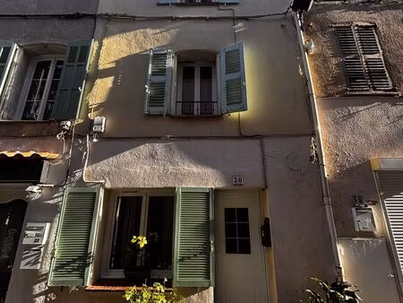 maison de village à roquebrune-sur-argens (83520)