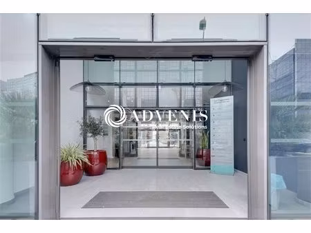 location bureaux 137 m² à 776 m²