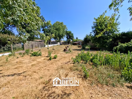 terrain 998 m²