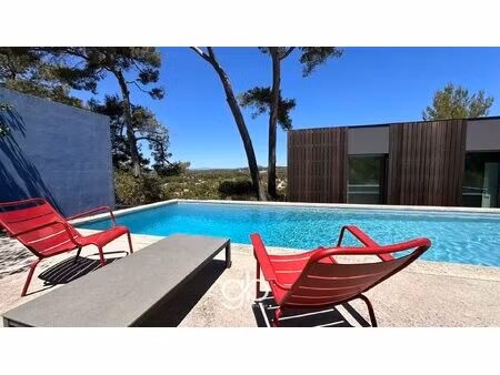 villa d’architecte de plain-pied avec piscine et vue panoramique sur le pic saint-loup à..